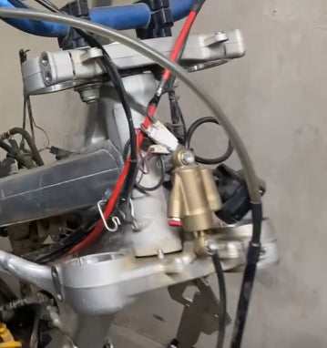 HONDA CRF 450R - FORK BRIDGE YOKE CLAMP HOLDER